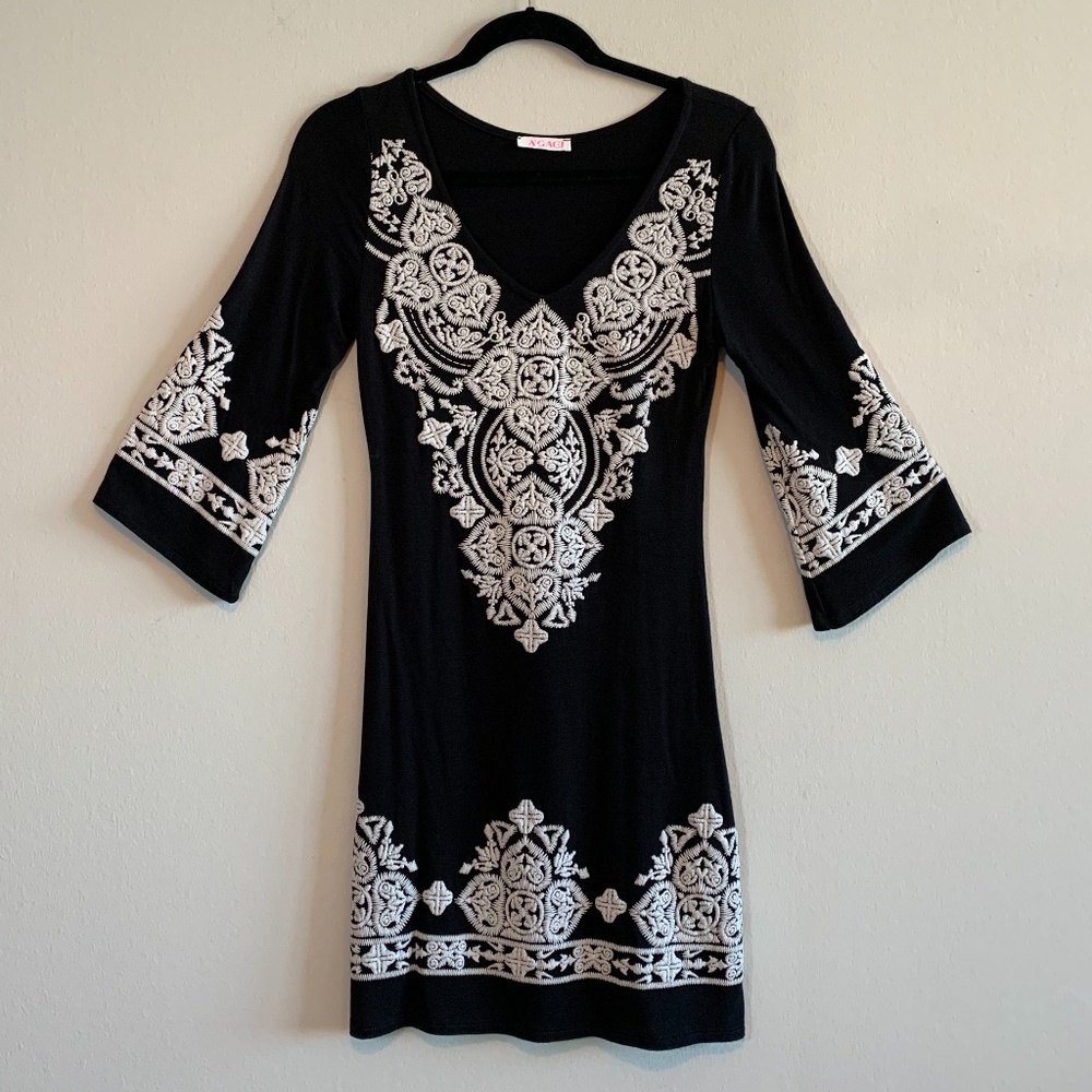 Agaci Stretchy Black Dress with White Patterns S/M